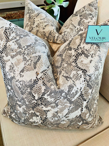 Snake Velvet Pillow Set 22"x22"